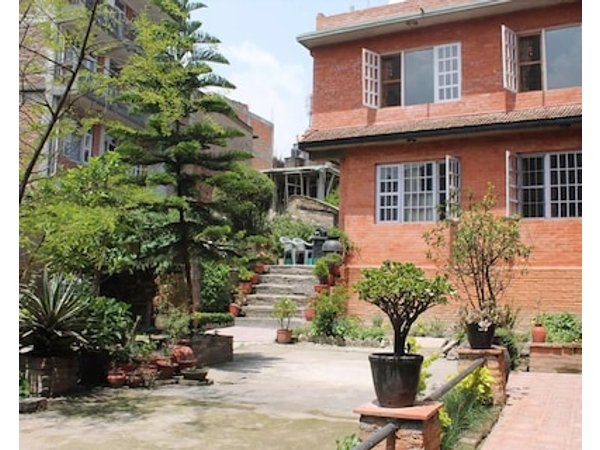 Pradhan House - Home Stay with Garden