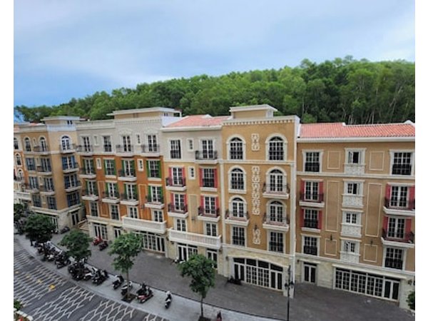 Aura Apartment