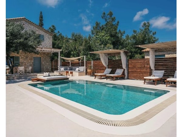 Emerald Villas & Suites