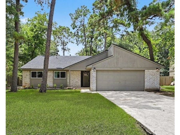 Heart of The Woodlands Getaway Pet Friendly