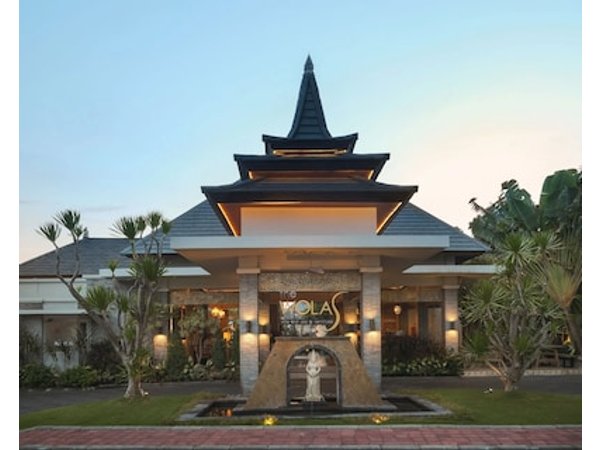 The Wolas Villas