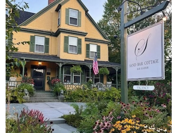 Sand Bar Cottage Inn