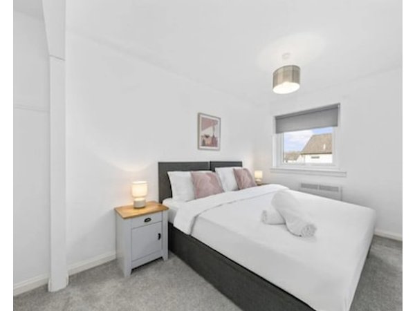 Greenside Getaway Newarthill
