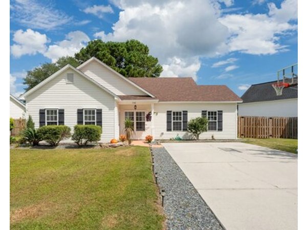 Tranquil & Spacious 5BR Oasis: Glamping Pit+Outdoor Lounge: Ironman Special!