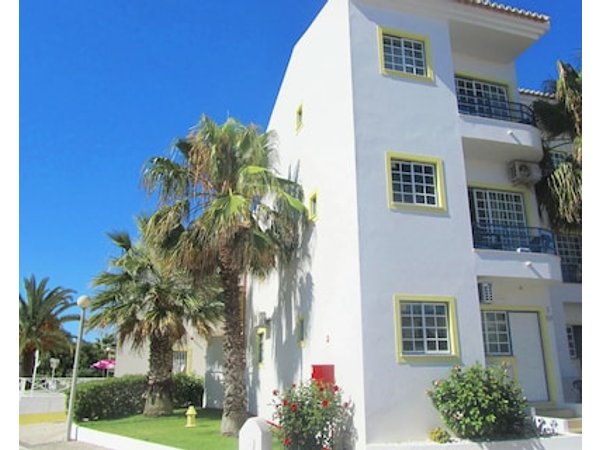 Apartment For Rent In Albufeira - Aparts. Mermaid Of The Oura 5 Mins From The Beach