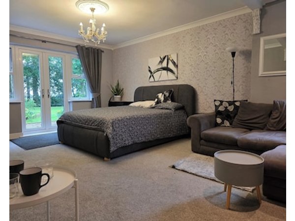 Park Cottage Bed & Breakfast near Burtonwood
