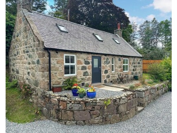 2 bedroom accommodation in Aboyne