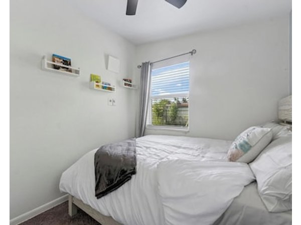 Modern Tampa Getaway - 1 mile from Bucs Stadium