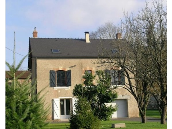 Gite Urçay 5 Bedrooms 8 Persons