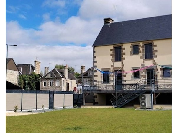 Gite Cuves 5 Bedrooms 12 Persons