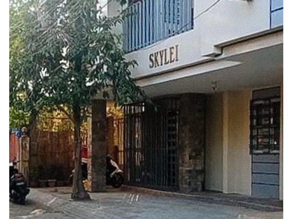 Skyleigh Apartelle by RedDoorz