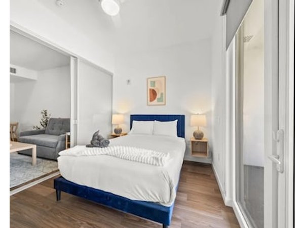 Modern Getaway / Heart of Long Beach