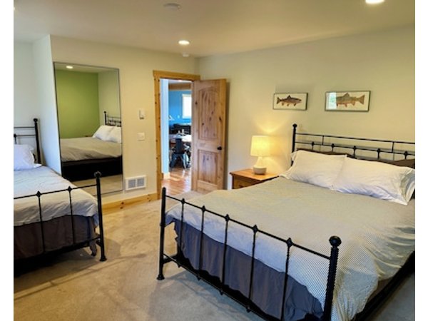 Lake View Getaway In Sandpoint
