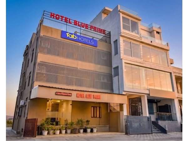 FabHotel Blue Prime - Nr Suvira Hospital