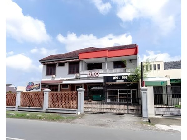 Super OYO Capital O 614 Graha 8 Syariah