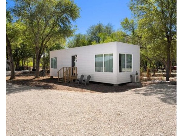Cozy 1BR Cottage | Fire Pit + Hot Tub + Stars