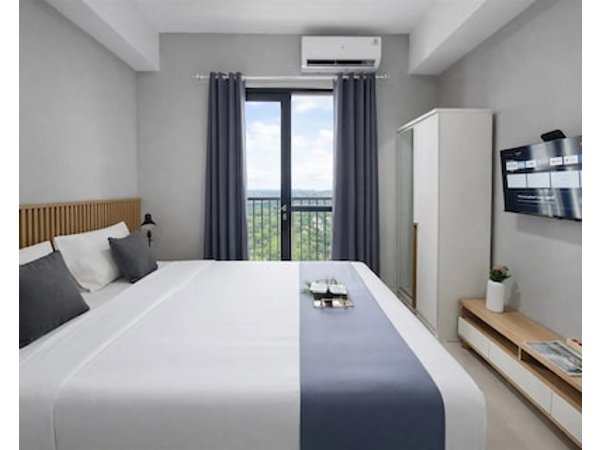 Restful Monochrome Studio At Apartment The Ayoma