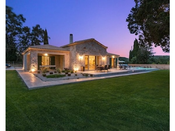 Astarte Villas - Laalu Luxurious Private Villa With Pool