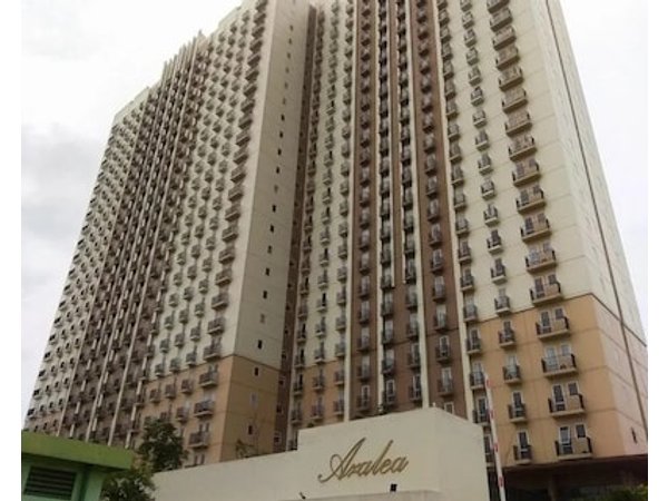 Spacious And Comfy Studio Room Azalea Suites Apartment