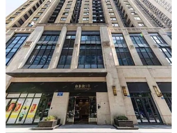 Chongqing Yishi High-altitude River View Apartment (Jiefangbei Hongyadong Branch)