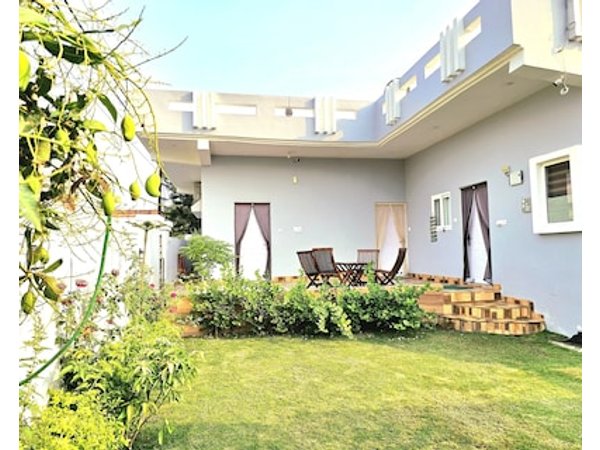 Hidden Gem!private Villa With 2 Bedroom Studios W/garden/kitchn/wifi/garden/yoga