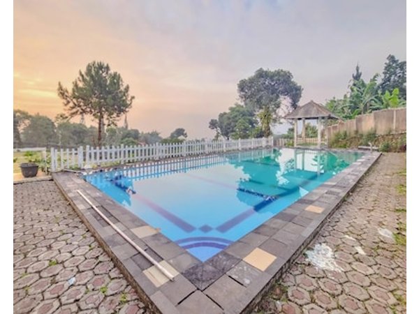 Urbanview Hotel Star Residence Puncak
