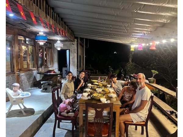 Tao Tay House - Ta Van