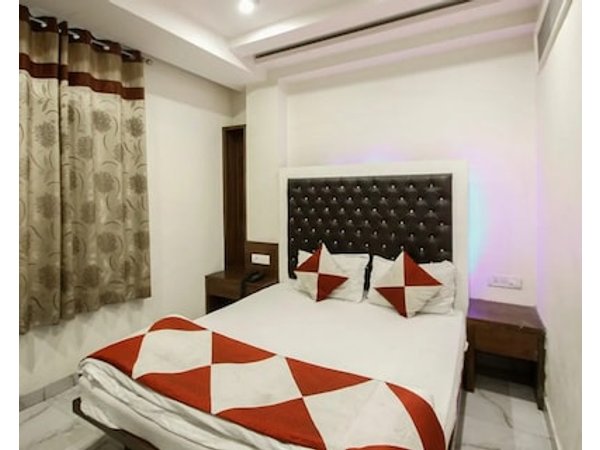 Hotel Saffron Inn