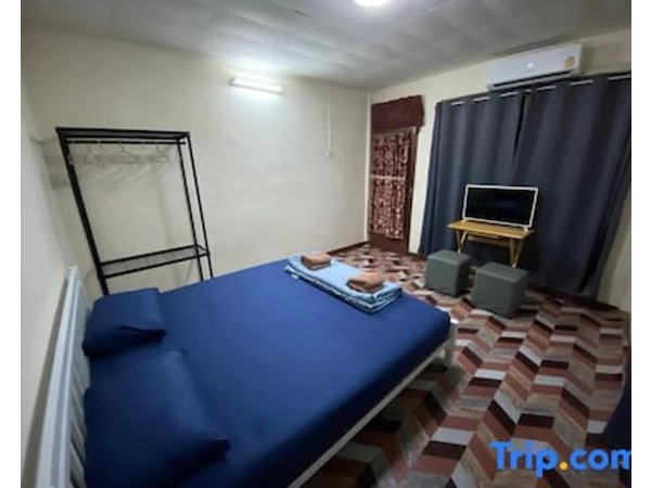 Sleep Break Hostel @ Sathon