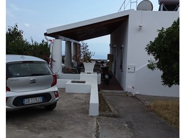 Vacation In Lipari In Furnished Villa Panoramic And Quiet Area.