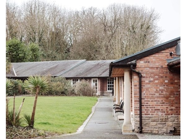 Idyllic Cottage Escape With Garden No Deposit