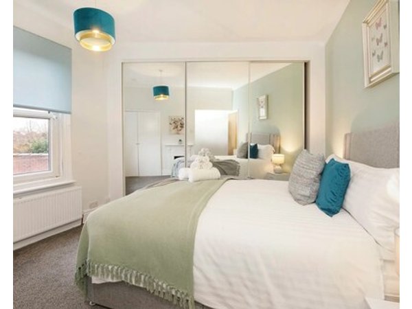 Three Bedroom House | York Getaway 1#