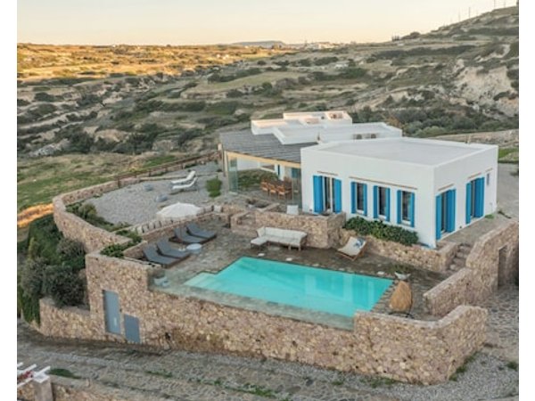 4-bedroom Villa In Milos With Stunning Sea Views Overlooking Mandrakia Village