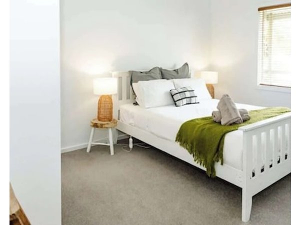 Salt bush cottage Peterborough