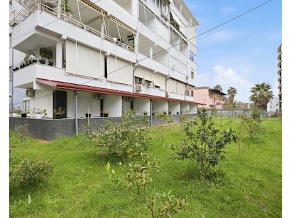Enles Garden Beach Apartments - Golem