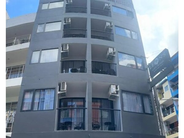 Leon's Loft House