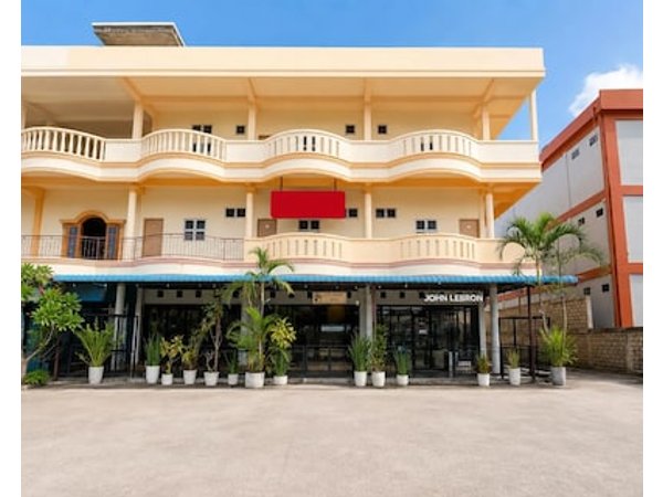Hotel O near RSUD Embung Fatimah formerly Lebron Inn