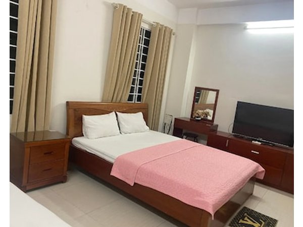 Phòng đơn có cửa sổ thoáng mát khép kín + Thang máy