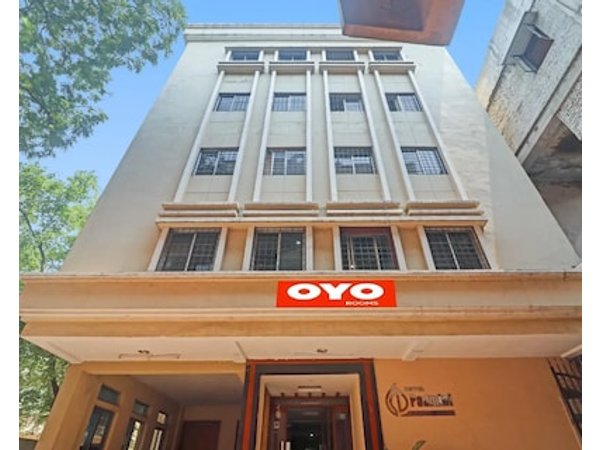 Hotel Padmini Near Lakdikapool Metro Station