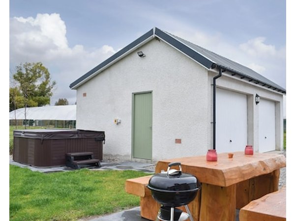 3 Bedroom Accommodation In Kidwelly