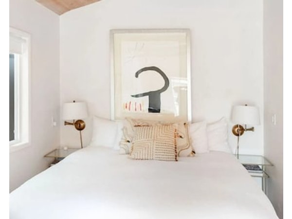 Lemon Grove Cottage in Montecito with Hot Tub