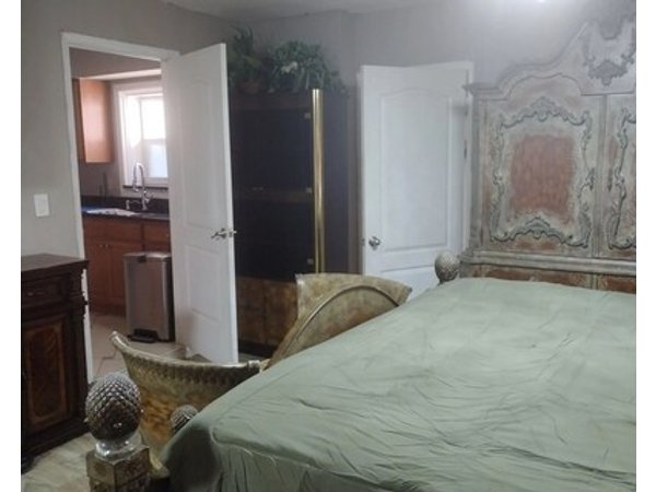 Beautiful 1-bedroom house with AC in welcoming Orlando