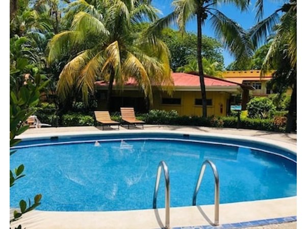 Parti Gras Hotel & Villas en Playa Potrero