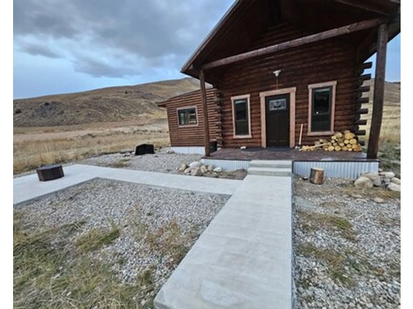 Reboot Recover Recreate…centrally Located 20 Acre Mill Creek Getaway Cabin!