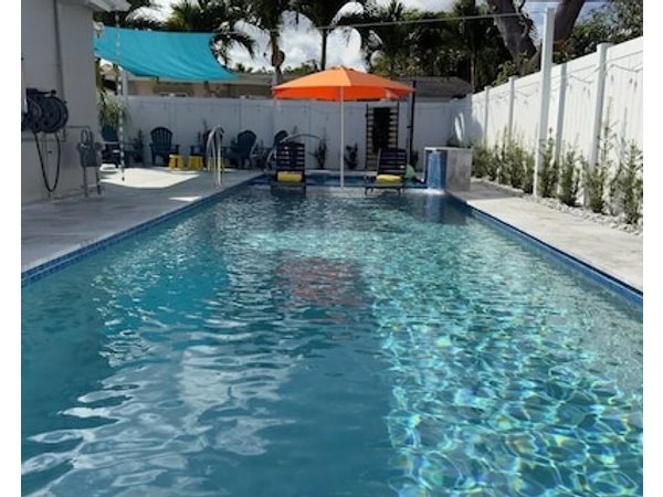Relaxing Family Getaway w Heated Pool & Spa