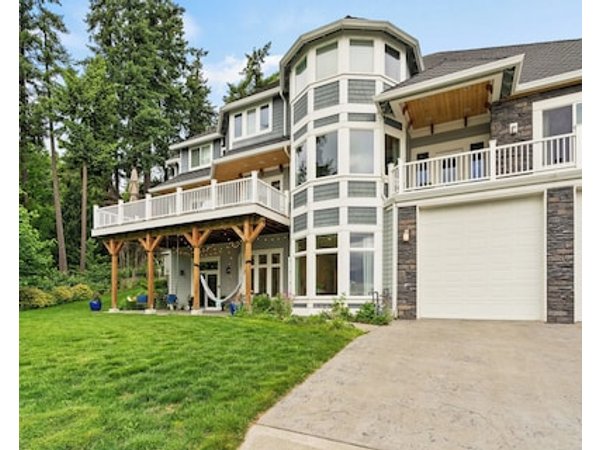 Lake View Retreat / Office getaway