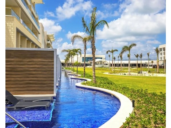 Planet Hollywood Cancun by Royalton An Autograph Collection All-Inclusive Resort