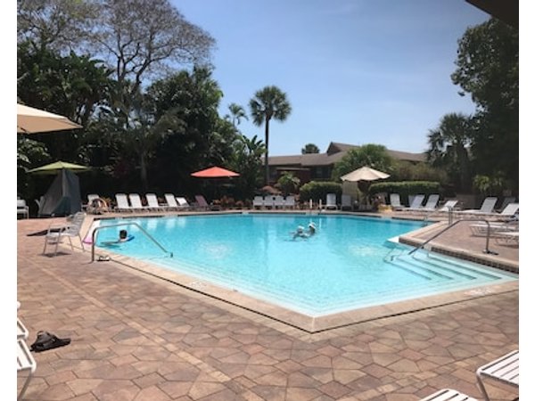 Condo In Beautiful Park Shore Resort Naples