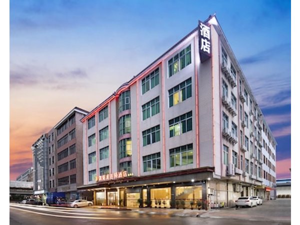 Hotel Kaiserdom Airport