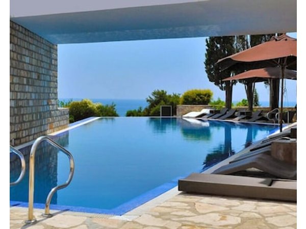 Avala Resort & Villas